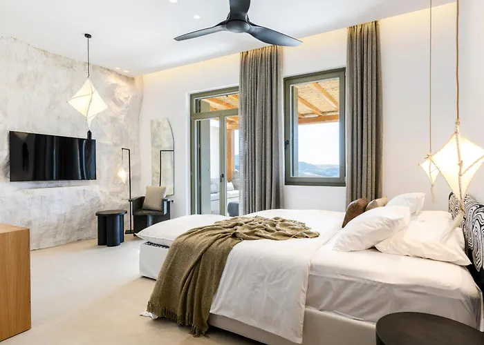 מלון Panormos Bay Luxury 5*