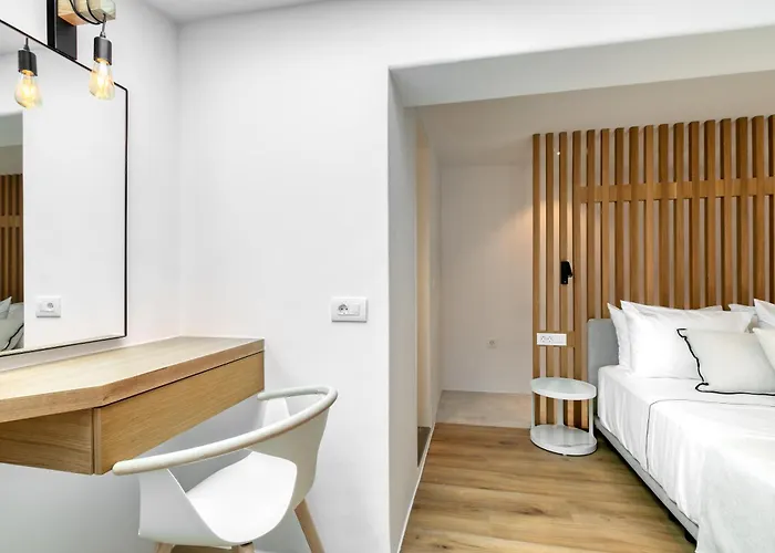 Panormos Bay Luxury מלון 5*